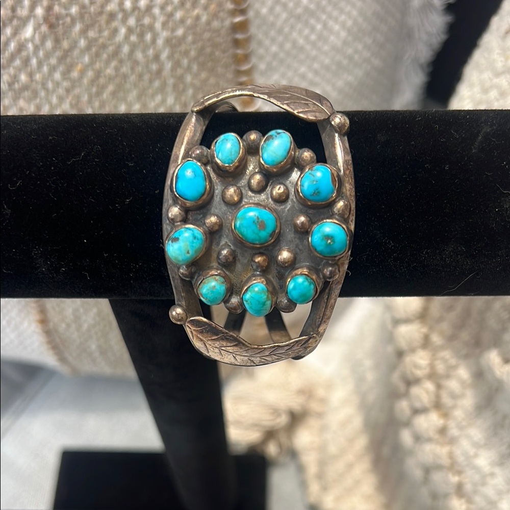 Large Vintage Navajo Turquoise and Silver Cluster Cuff